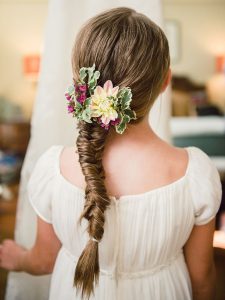 coiffure mariage enfant petite fille boucles